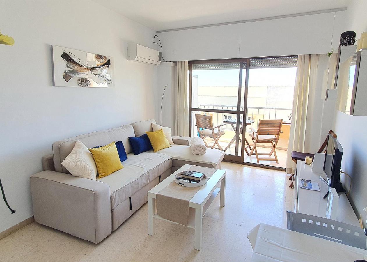 Beachfront Studio Apartment Марбеля Екстериор снимка